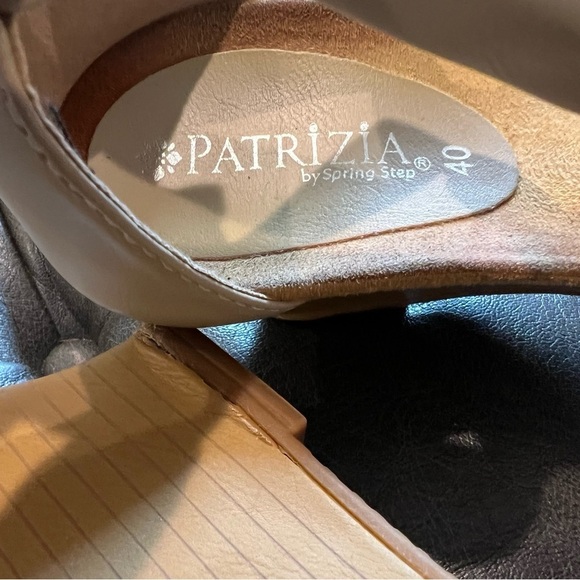 Patrizia by Spring Step Cream T-Strap Wedge With Beautiful Flower Accents Size 9 - Picture 6 of 9